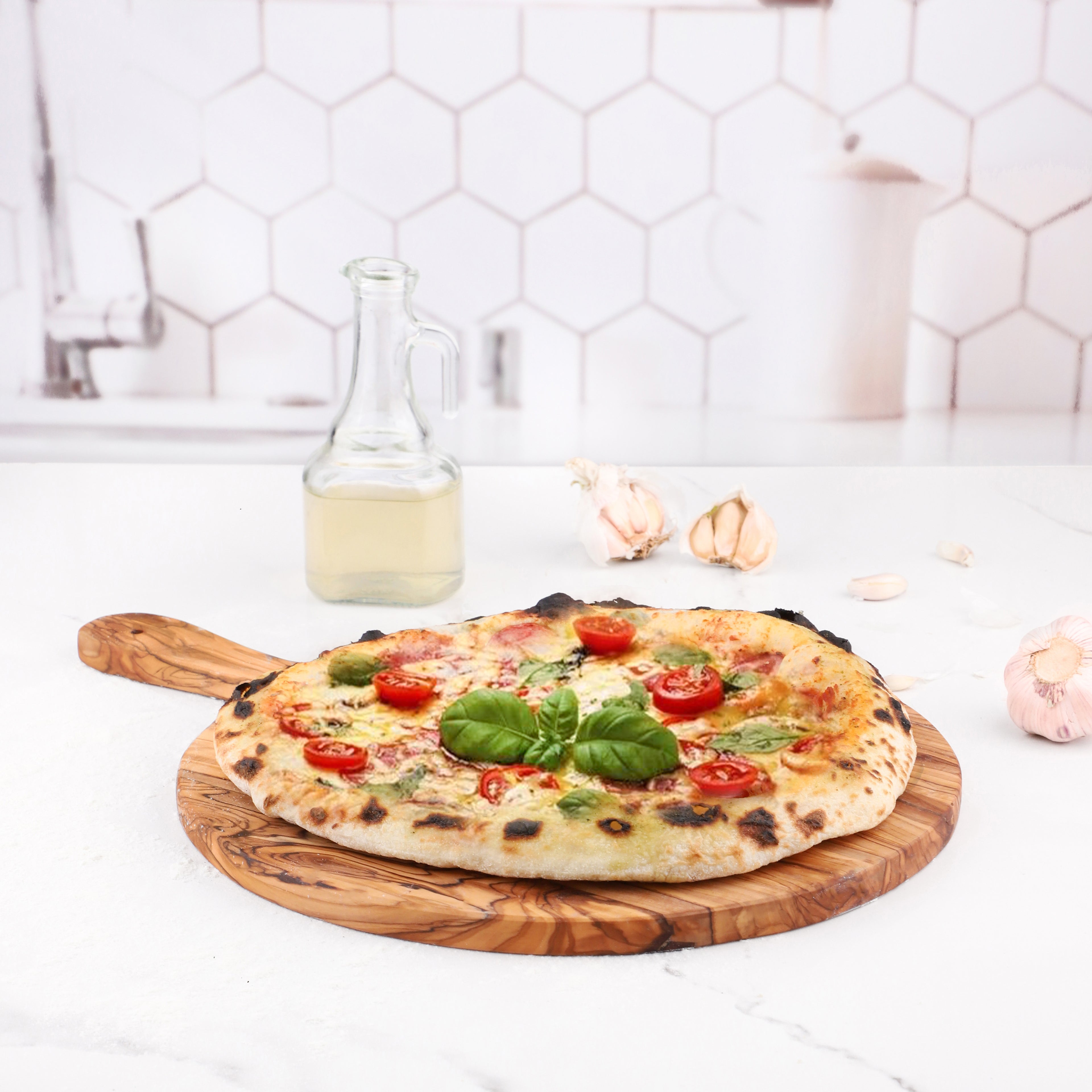 Round Board with Handle – My Kitchen’s New Star